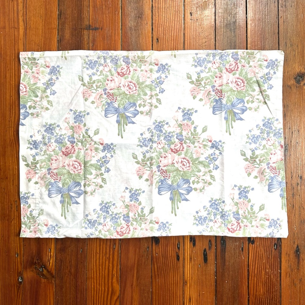 Vintage floral ribbon bouquet pillowcase standard size